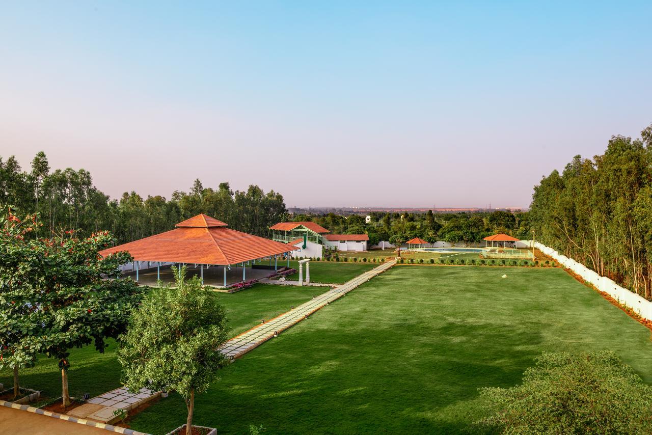 Fiestaa Resort n Events Venue Devanahalli Buitenkant foto