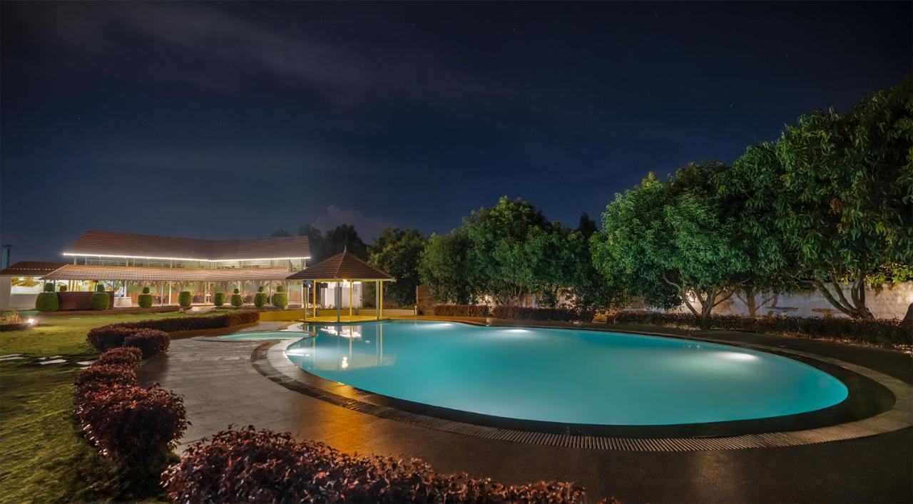 Fiestaa Resort n Events Venue Devanahalli Buitenkant foto