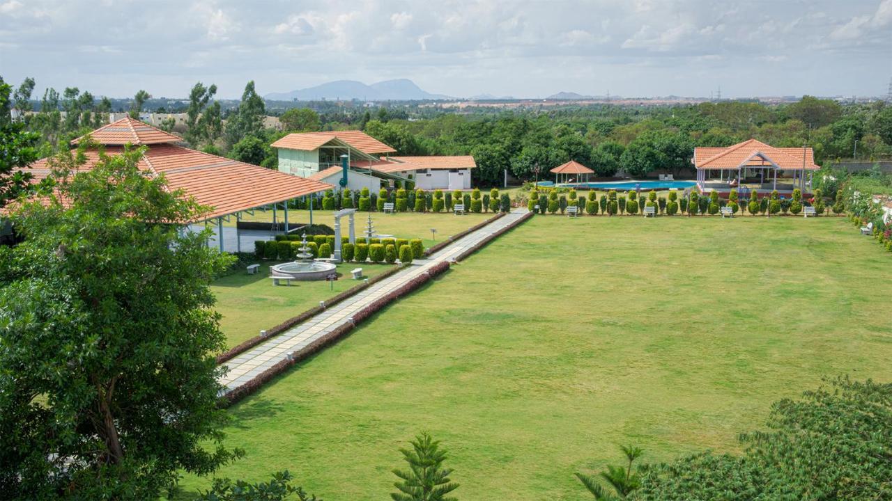 Fiestaa Resort n Events Venue Devanahalli Buitenkant foto