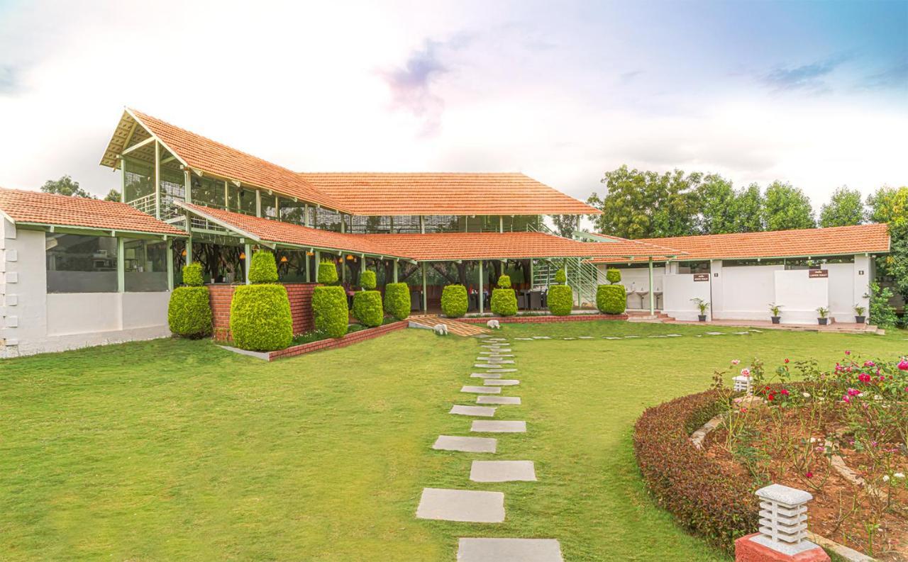 Fiestaa Resort n Events Venue Devanahalli Buitenkant foto